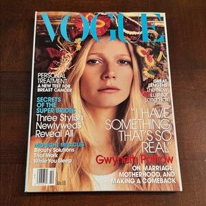 US Vogue Magazine  October 2005 Gwyneth Paltrow Cover by Mario Testino